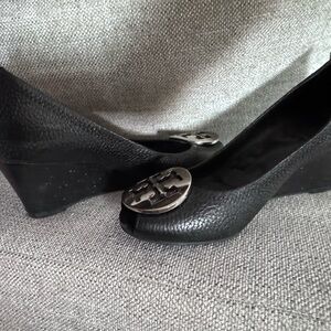 Tory Burch Black Textured Wedges